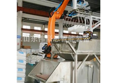 企業(yè)為什么要使用碳銨粉全自動(dòng)拆包機(jī)？