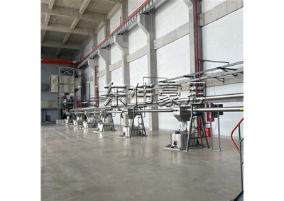 氫氧化鋁噸袋破袋機(jī)可以搭配哪些設(shè)備？